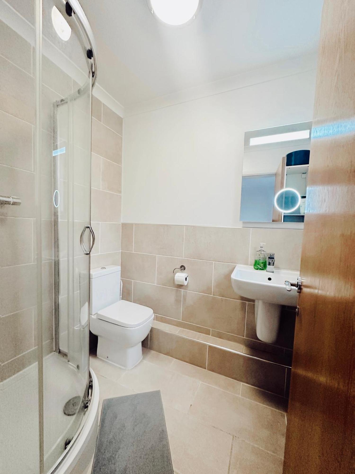 En-Suite Room 5Mins From Tower Bridge Лондон Екстериор снимка